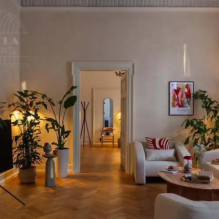 Appartamento Fragola Le Jardin - Classy, Spacious Old Town Cracovia