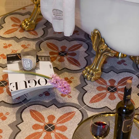 Fragola Le Jardin - Classy, Spacious Old Town *