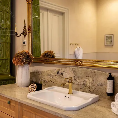 Apartman Fragola Le Jardin - Classy, Spacious Old Town *