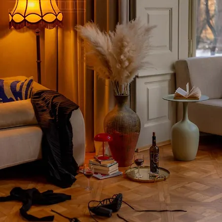 Apartman Fragola Le Jardin - Classy, Spacious Old Town