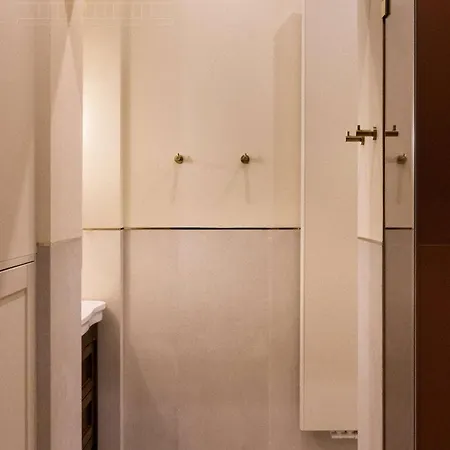 Fragola Le Jardin - Classy, Spacious Old Town