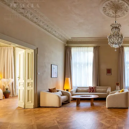 Apartman Fragola Le Jardin - Classy, Spacious Old Town Krakkó