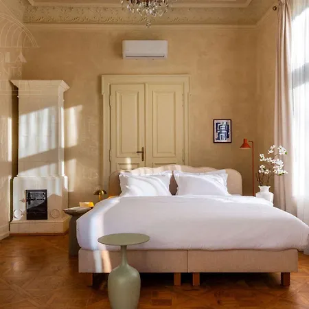 Apartman Fragola Le Jardin - Classy, Spacious Old Town *