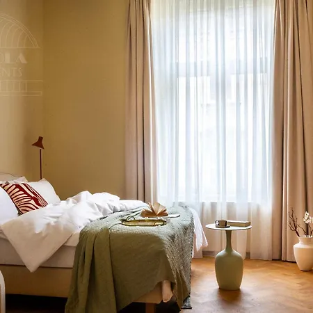 Fragola Le Jardin - Classy, Spacious Old Town *