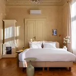 Fragola Le Jardin - Classy, Spacious Old Town