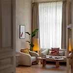 Fragola Le Jardin - Classy, Spacious Old Town *