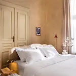 Fragola Le Jardin - Classy, Spacious Old Town *